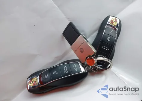 2021 Porsche 718 Boxster S z USA, uszkodzony, nr VIN WP0CB2A80MS225228